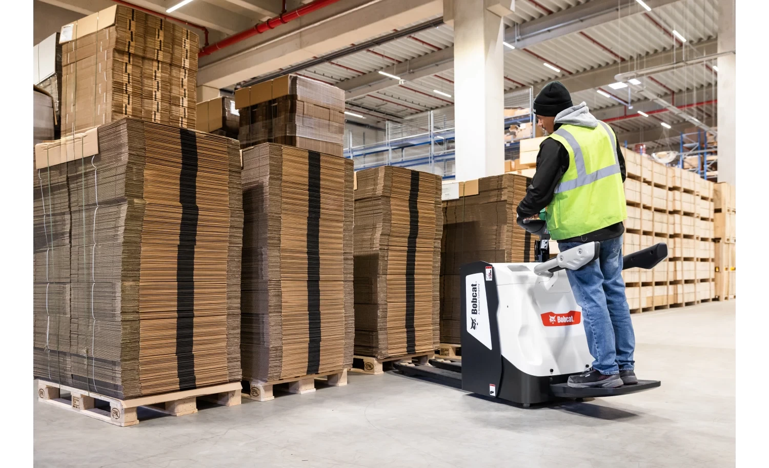 Transpalet electric Bobcat, cu platformă, Seria 7, 2t, BPR20S-7