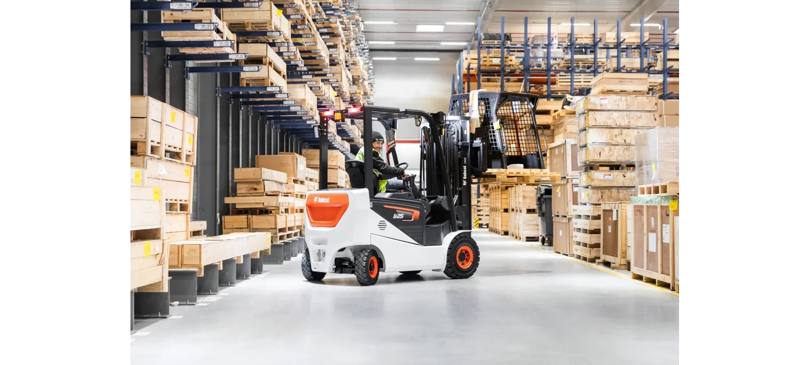 Electrostivuitor Bobcat Seria NXE, 2.5 - 3.5 tone, 4 roți, B25NS, B30NS, B35NS